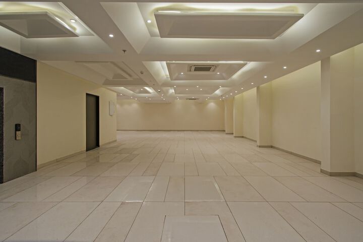 Ballroom/Hall 29 of 36