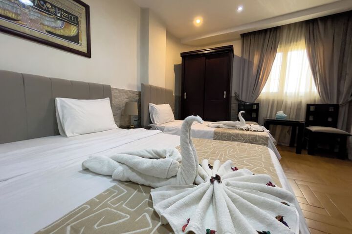 Room 156 of 340