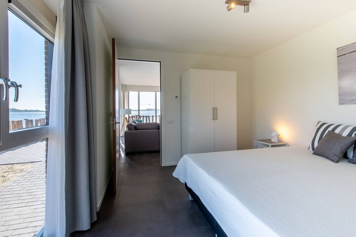 Room 9 of 67