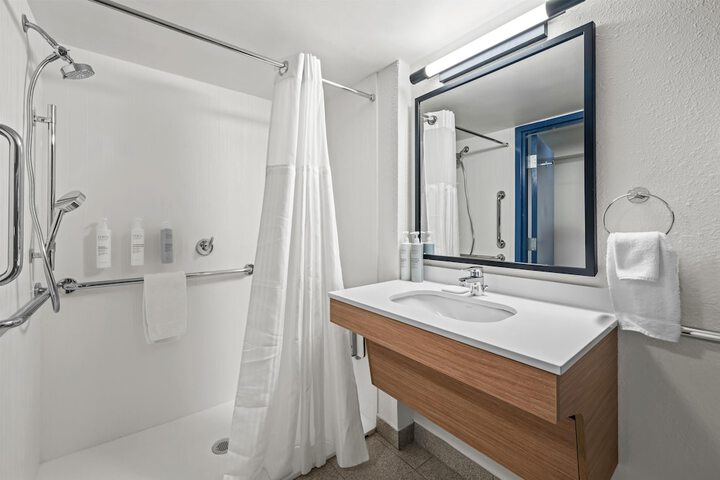 Bathroom shower