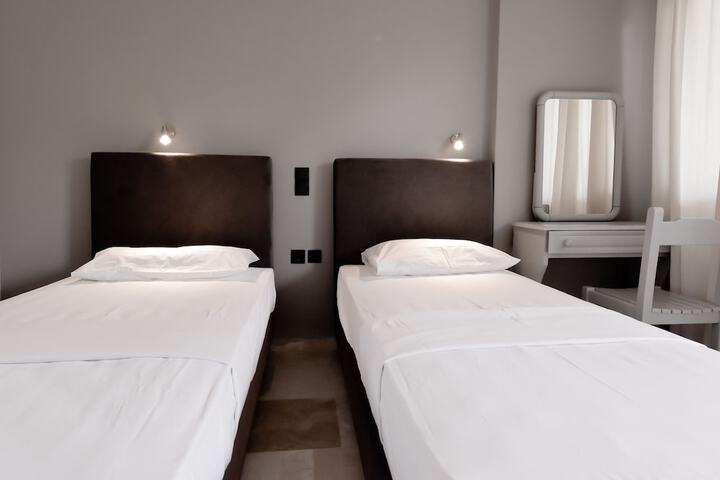 Room 2 of 14