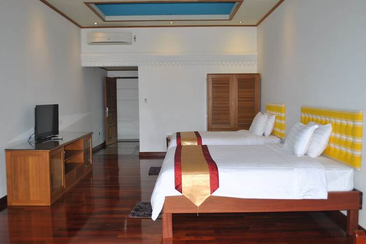 Room 25 of 45