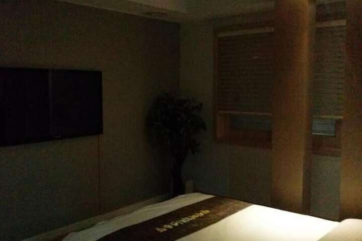 Room 25 of 52