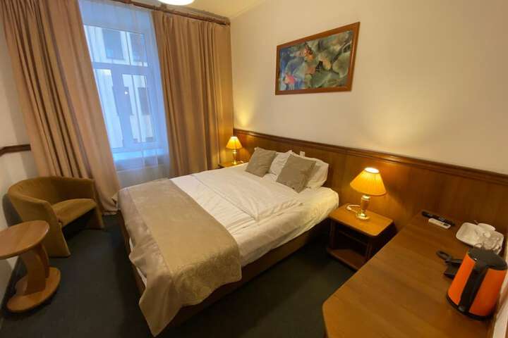 Room 19 of 41