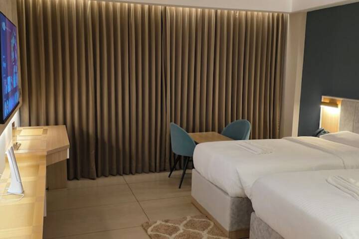 Room 46 of 87