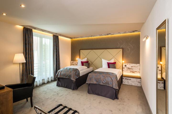 Room 16 of 31