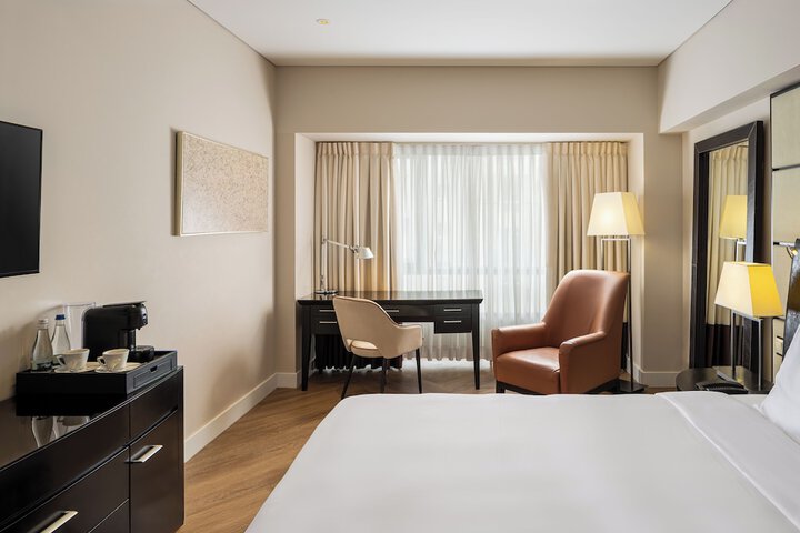 Room 59 of 214
