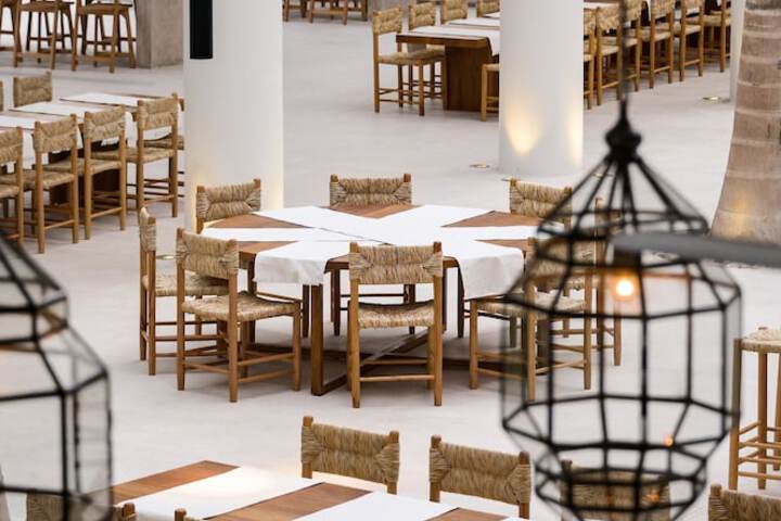 Dining 148 of 171