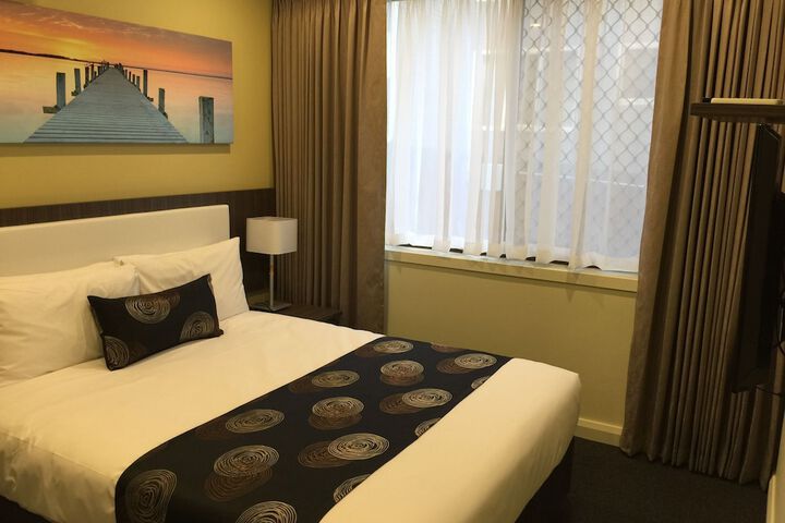 Room 7 of 48