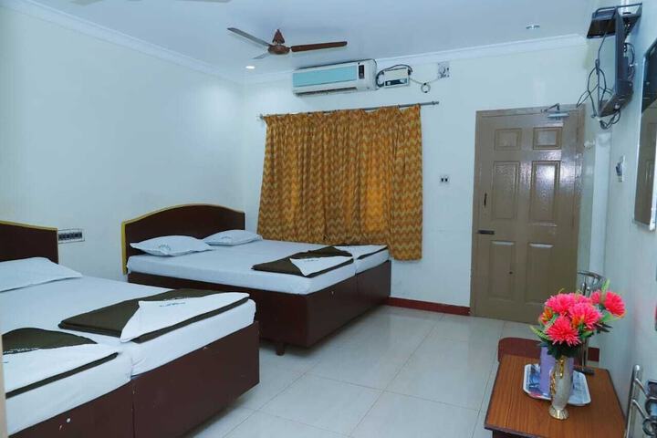 Room 3 of 9