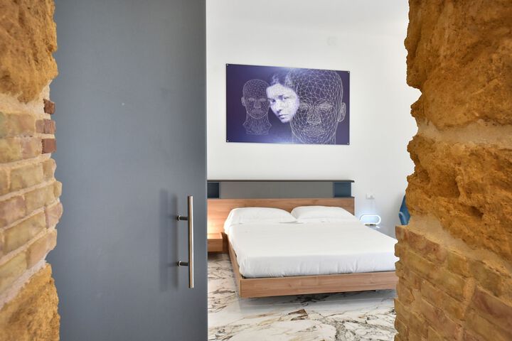 Room 41 of 212