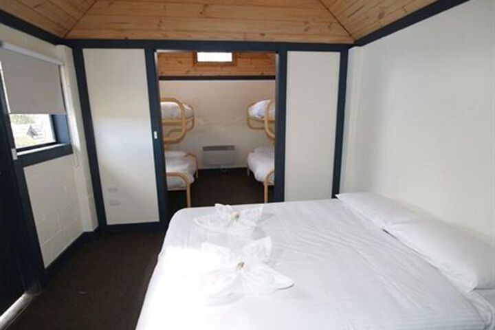 Room 6 of 24