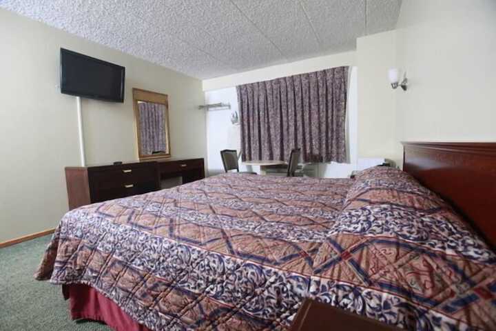 Room 4 of 26