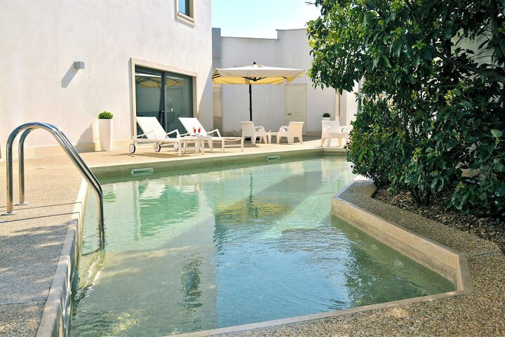 Hotel with Pool