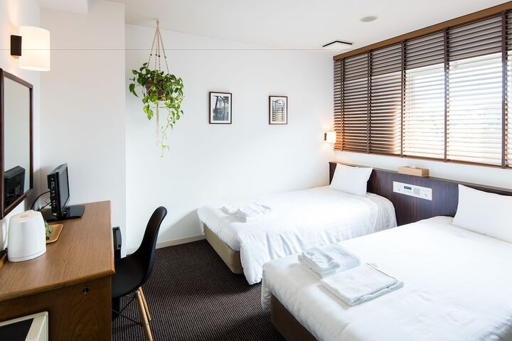 Room 15 of 77
