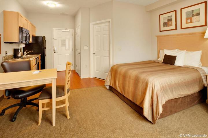 Queen Bed Accessible (1 of 32)