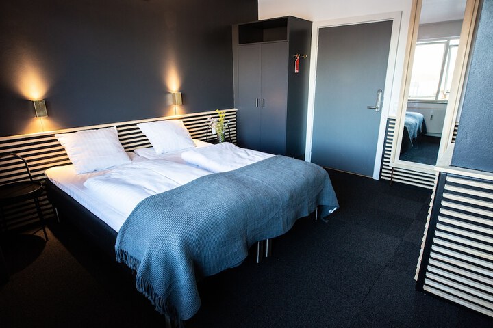 Room 7 of 52
