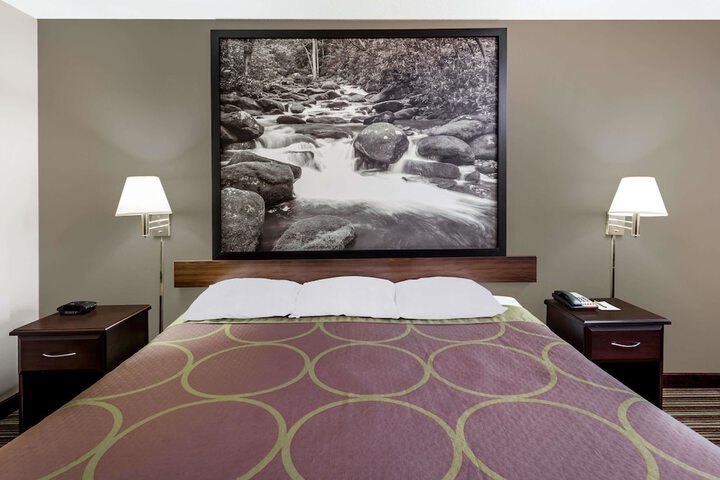 1 King Bed (7 of 7)