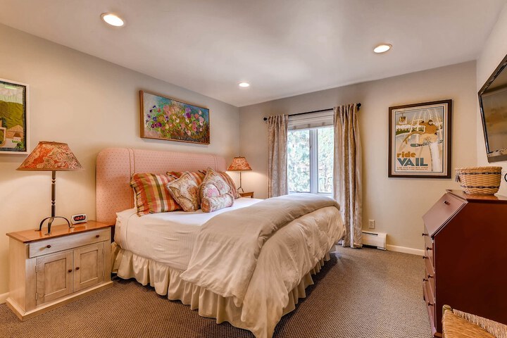 Room 5 of 34