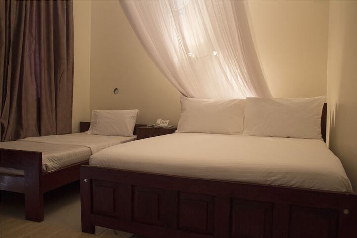 Room 20 of 33