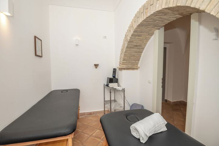 Massage in accommodation