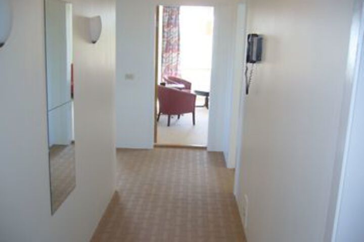 Room 27 of 52