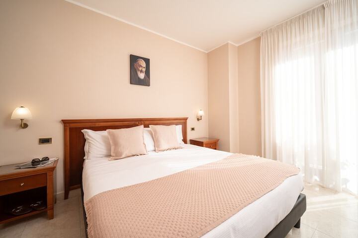Room 33 of 111