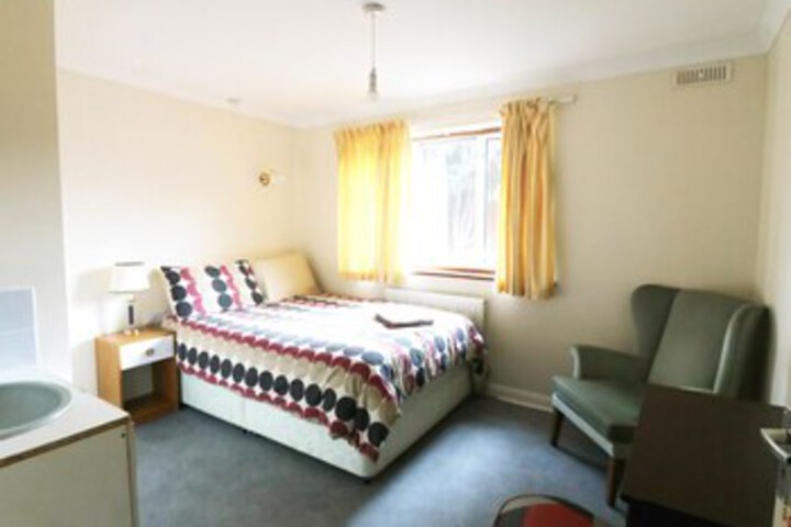 Room 28 of 49