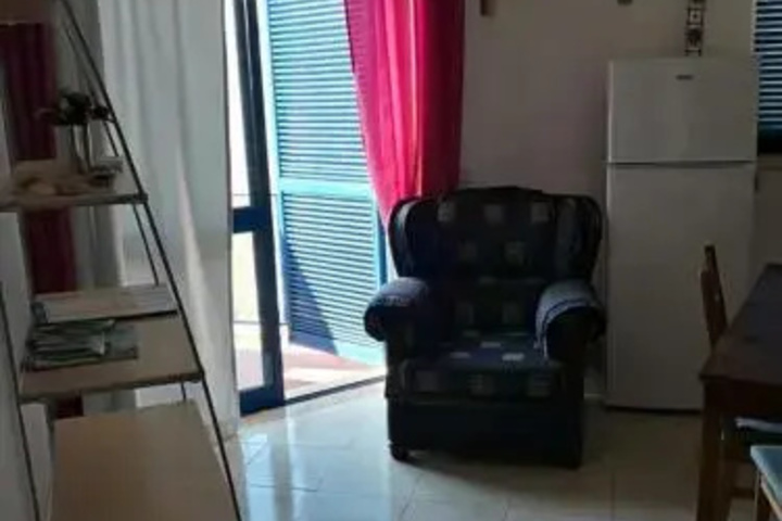 Room 4 of 14