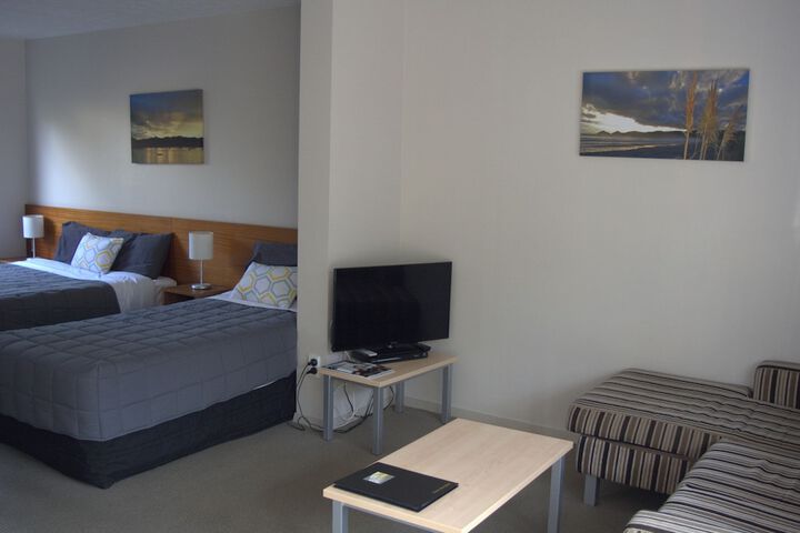 Room 6 of 95