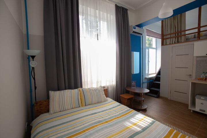 Room 35 of 64