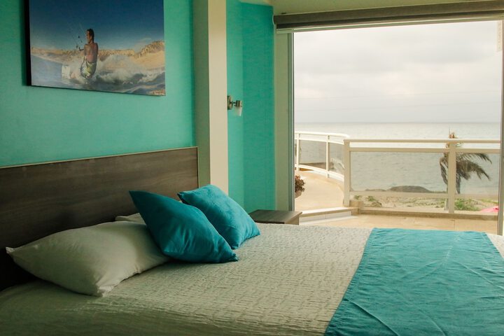 Room 2 of 10