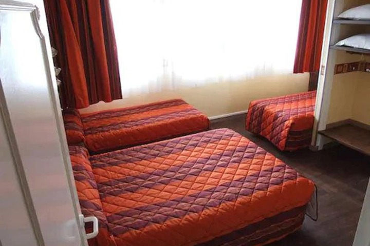 Room 16 of 23