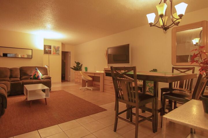Room 9 of 33