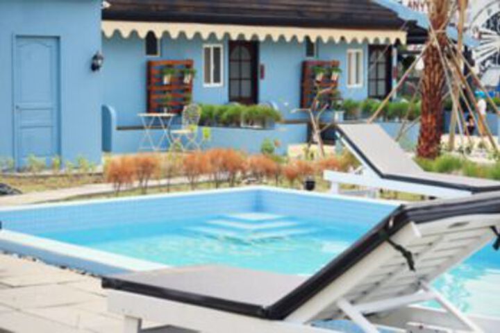 Pool 13 of 15