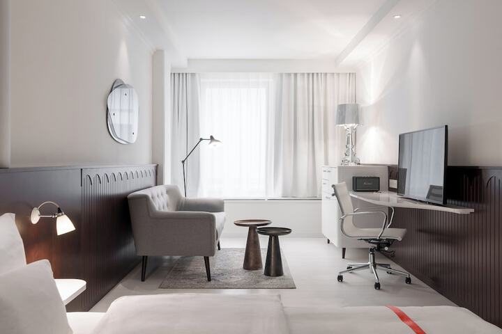 Room 25 of 81