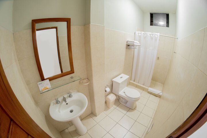 Room 32 of 36