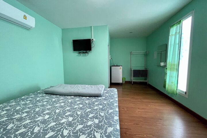 Room 35 of 96
