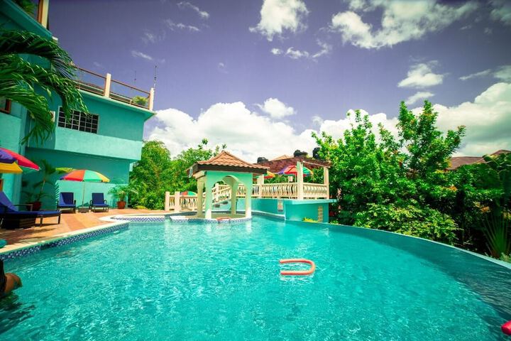 Hotel with Pool