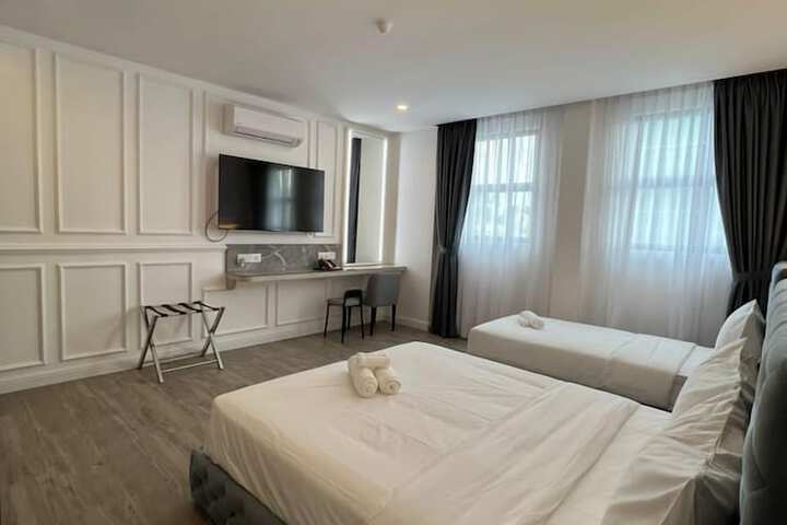 Room 25 of 66