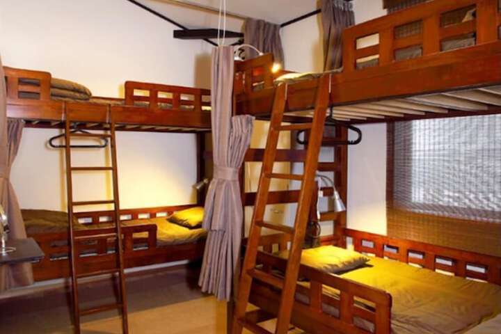 Room 8 of 30