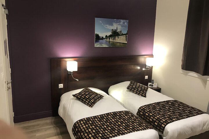 Room 16 of 44