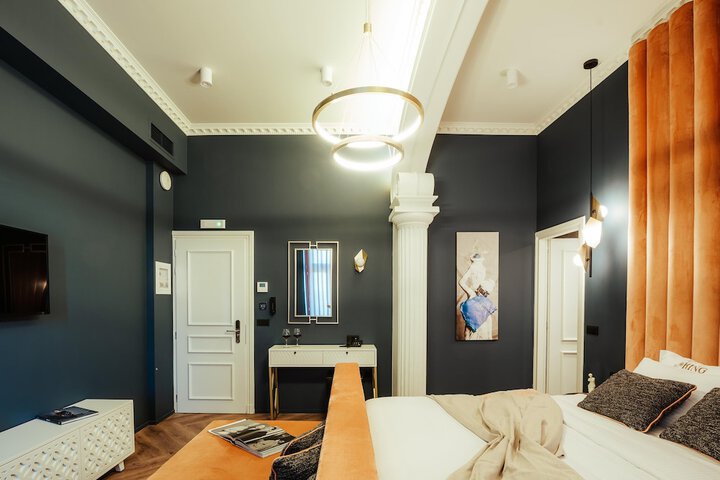 Room 36 of 89