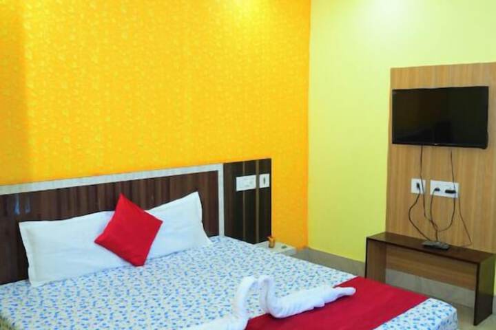 Room 8 of 23