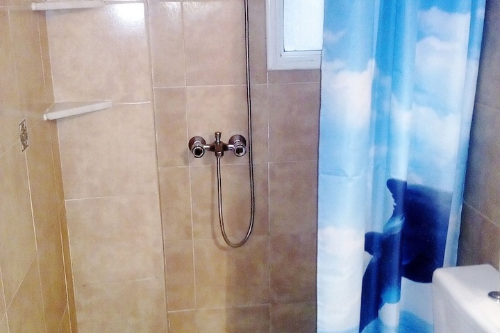 Room 12 of 23