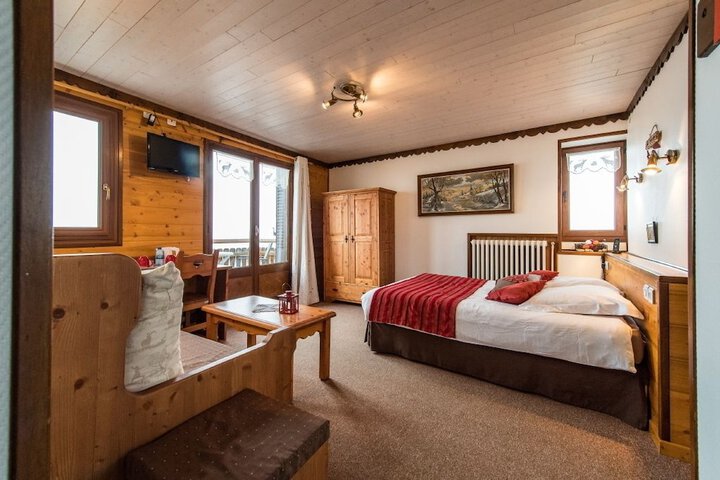 Room 7 of 24