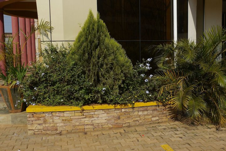 Hotel Exterior 28 of 29