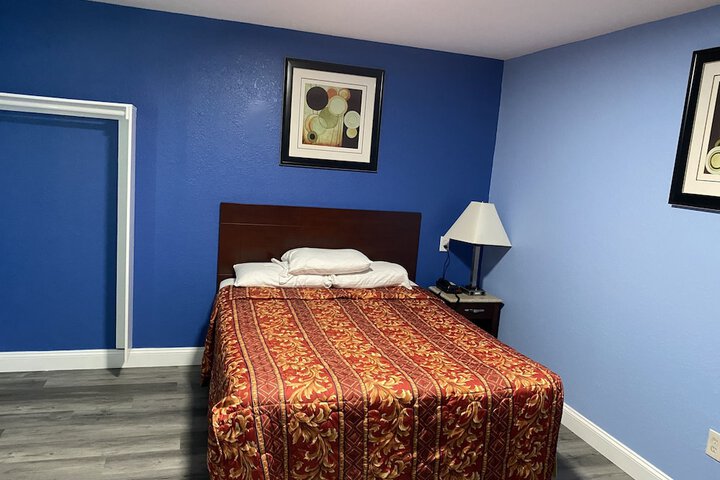 1 Queen Bed (26 of 69)