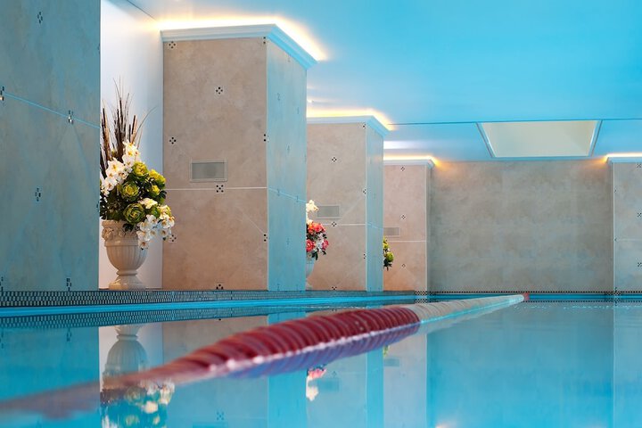 Pools & Facilities