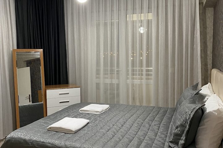 Room 13 of 37